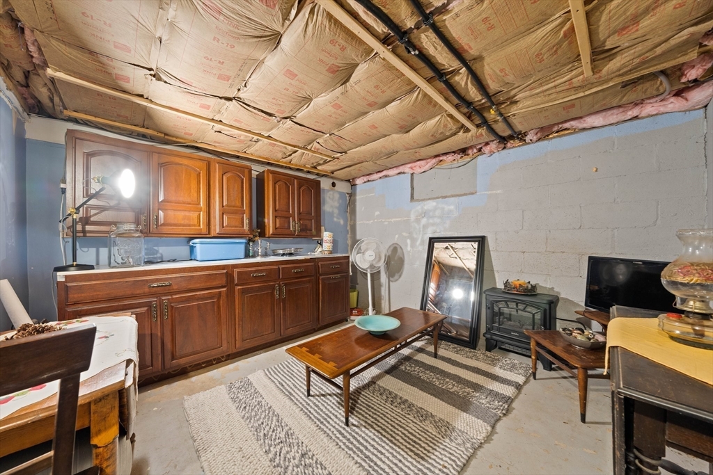 445 Plain Street Property Photo 22