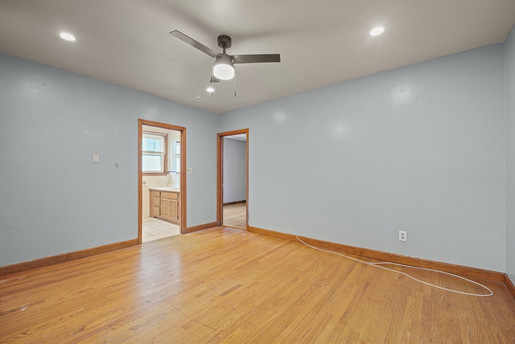337 Columbia St Property Photo 22
