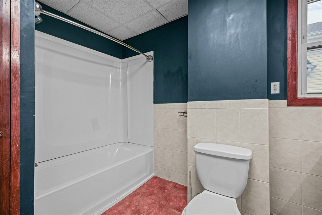 337 Columbia St Property Photo 40