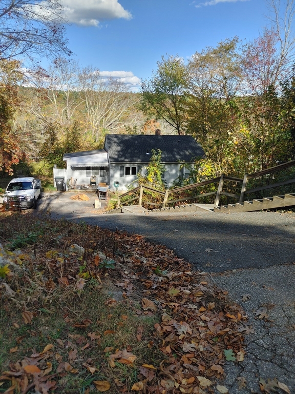 768 Ashland Rd Property Photo 2