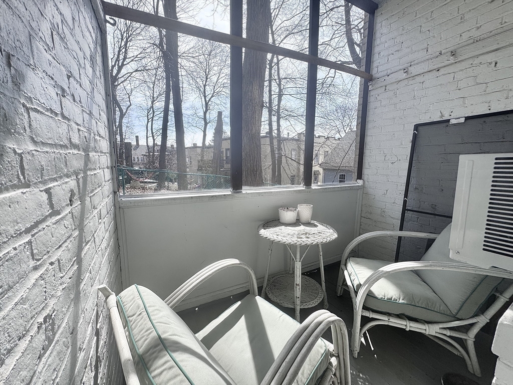 313 Tappan St # 2 Property Photo 12