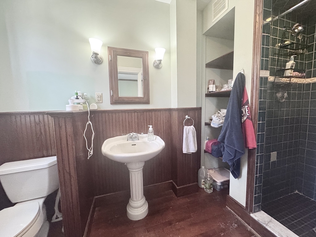313 Tappan St # 2 Property Photo 15