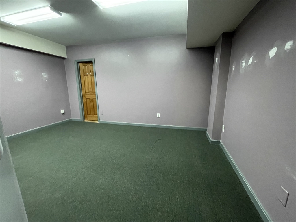 19-23b Court Street Property Photo 4