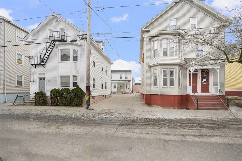 98-102 Penn Street Property Photo 1