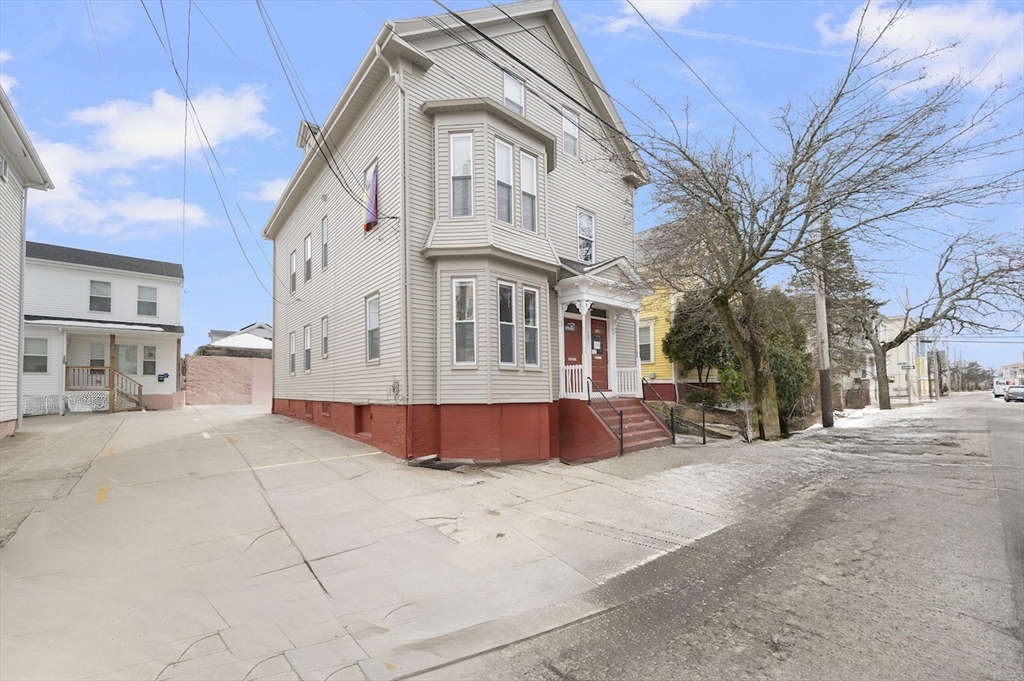 98-102 Penn Street Property Photo 3
