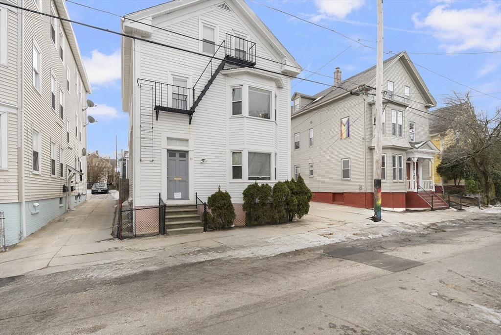 98-102 Penn Street Property Photo 6