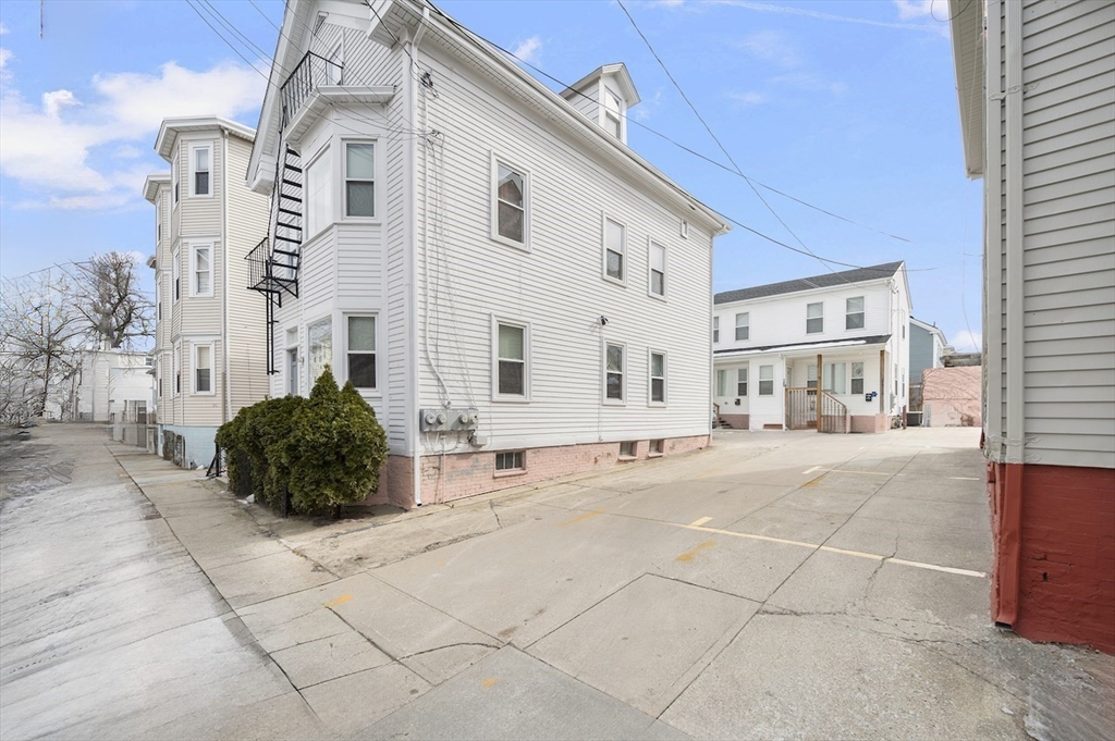 98-102 Penn Street Property Photo 8