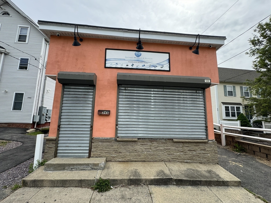 948 Warren Ave Property Photo 1