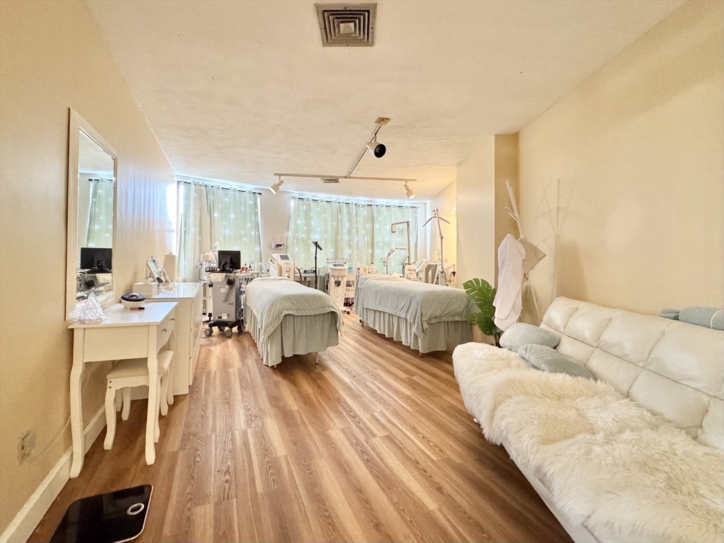 1 Pleasant St Property Photo 2