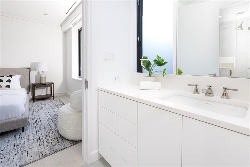 6 Newbury Street # 502 Property Photo 16