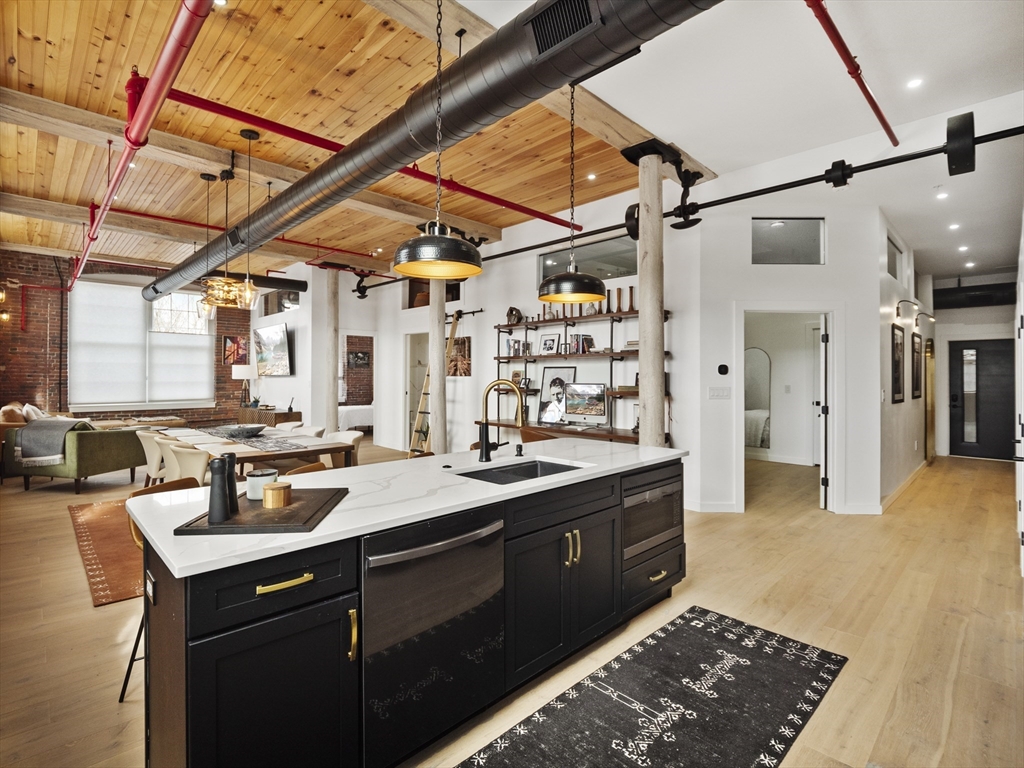 491 Dutton St # 210B