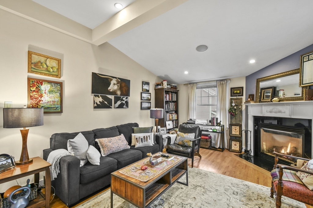 34 Church St # 2A