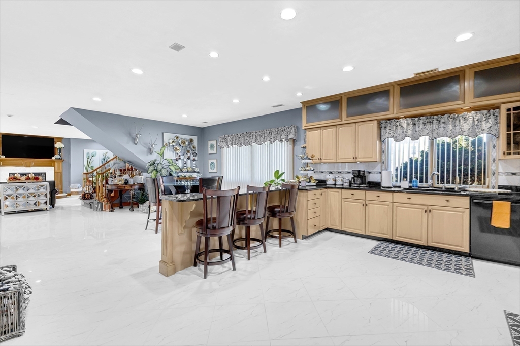 201 Montgomery Cir Property Photo 8