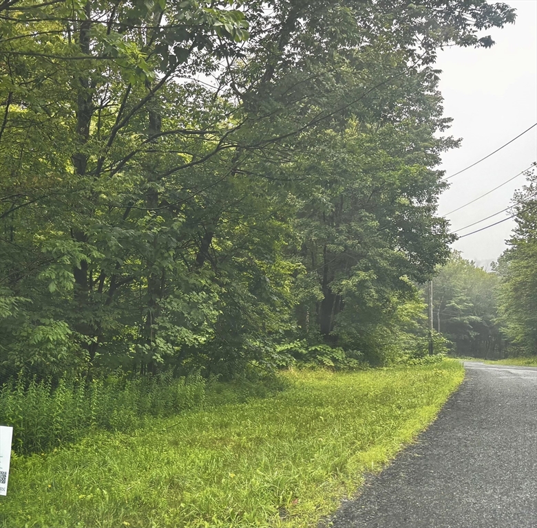 3 Lafayette Dr Property Photo 1