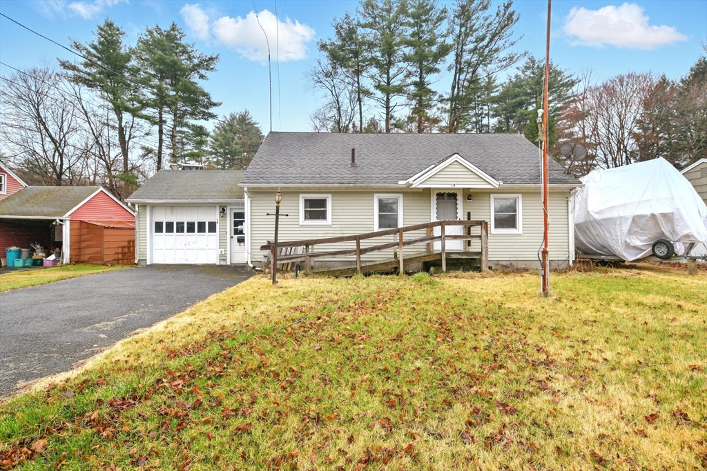 18 Freeman Dr Property Photo 1