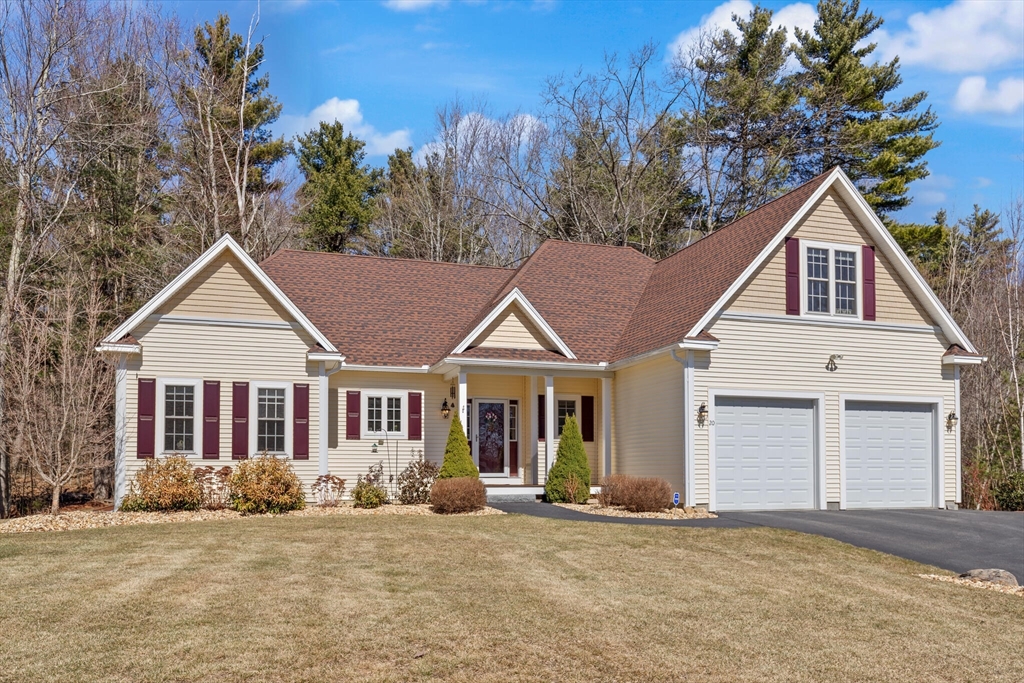20 White Circle Property Photo