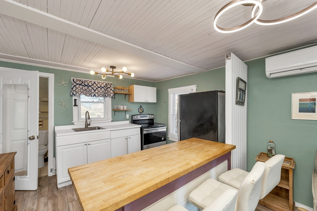 8 Island Path Property Photo 25