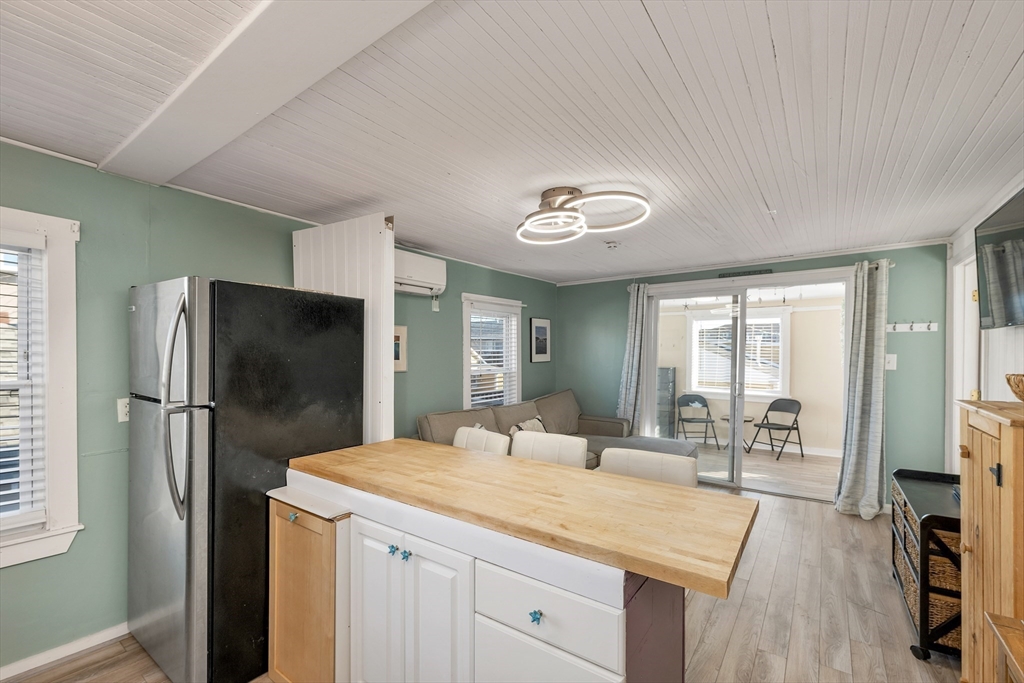 8 Island Path Property Photo 27