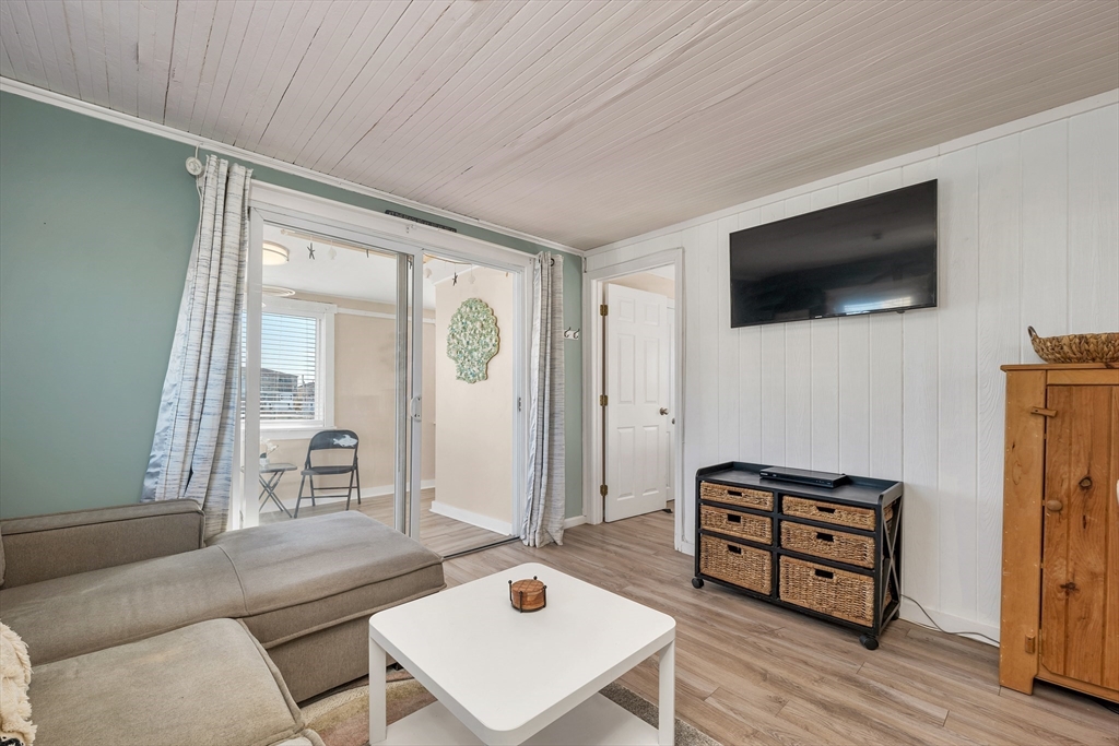 8 Island Path Property Photo 30