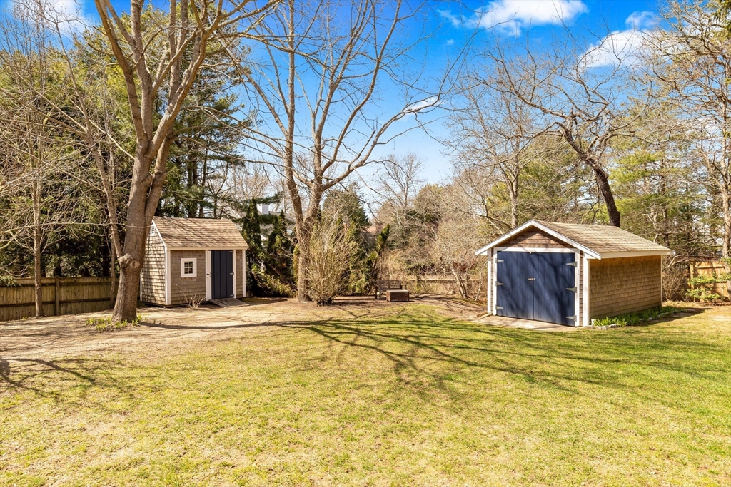 156 South Main Property Photo 6