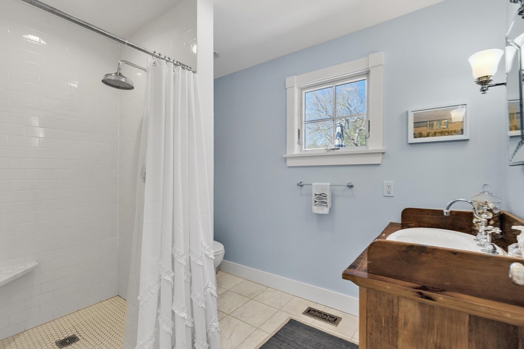 156 South Main Property Photo 26