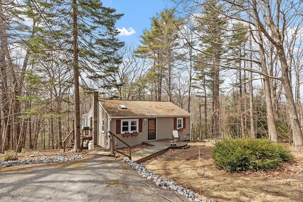 19 Lake View Drive Property Photo