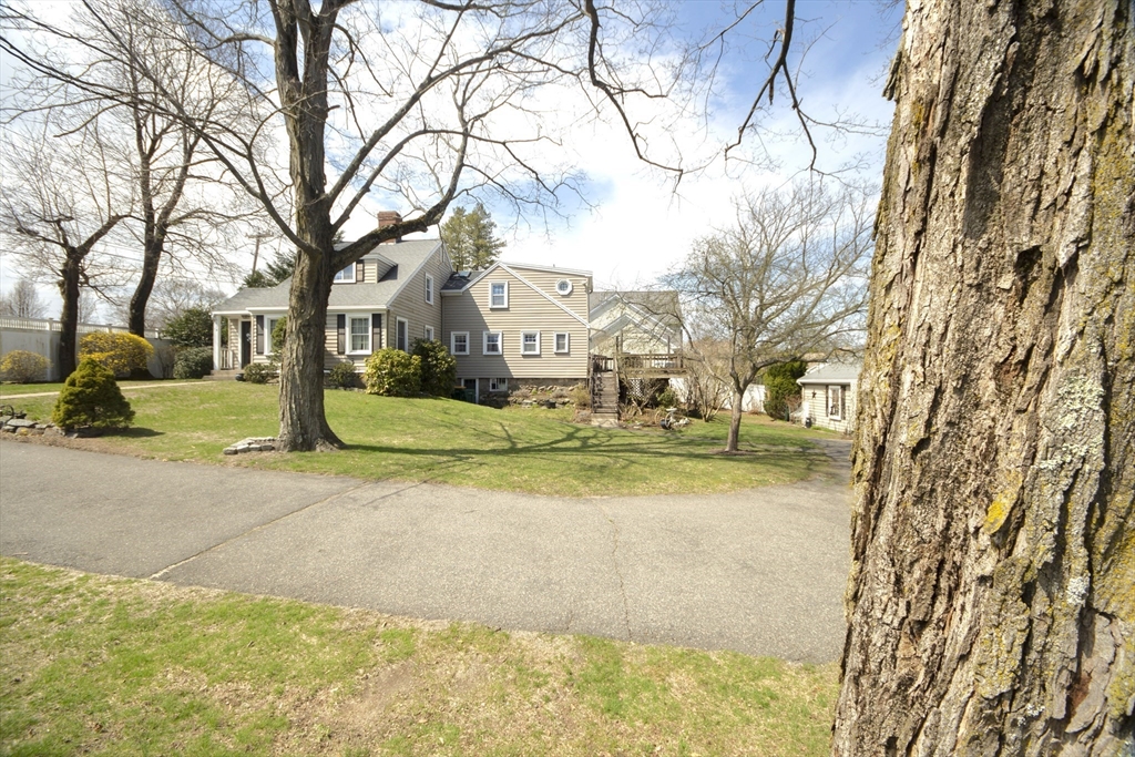 814-816 Neponset St Property Photo 4