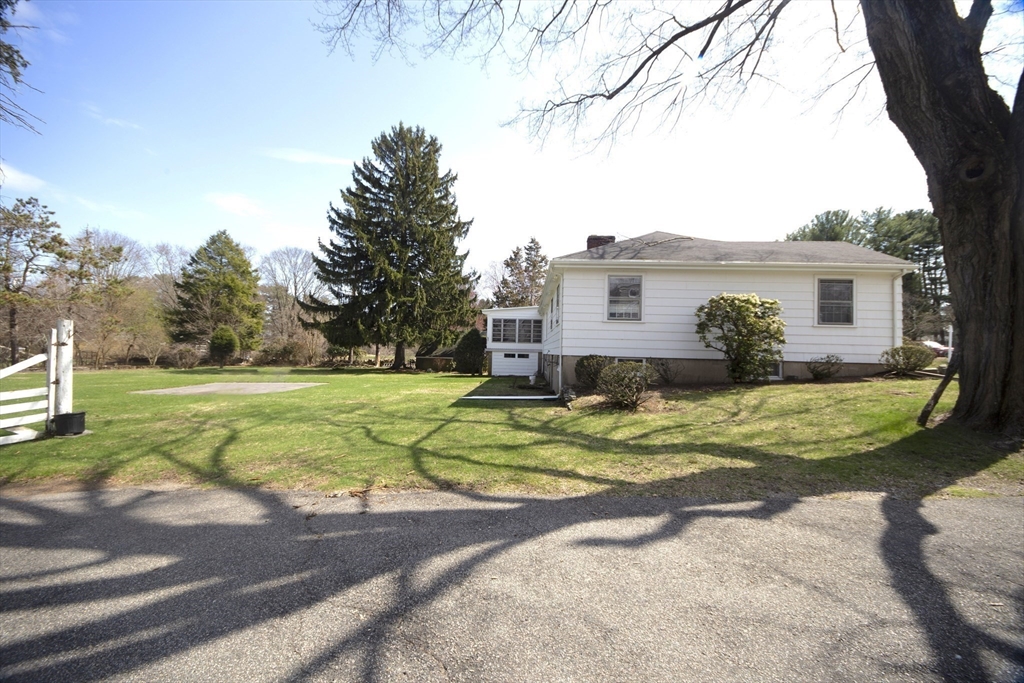 814-816 Neponset St Property Photo 6