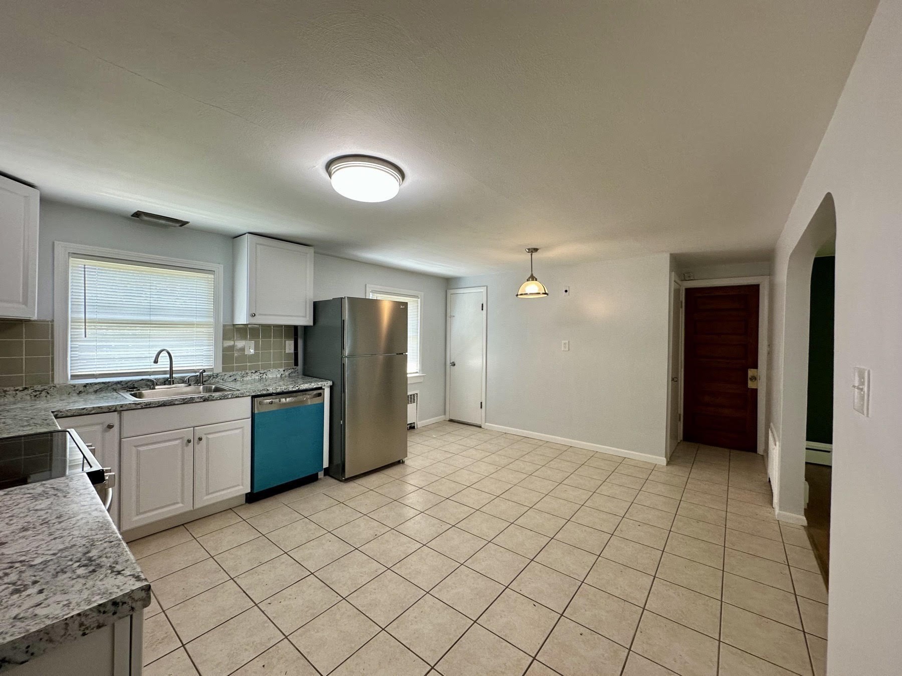 137 Carroll St Property Photo 4