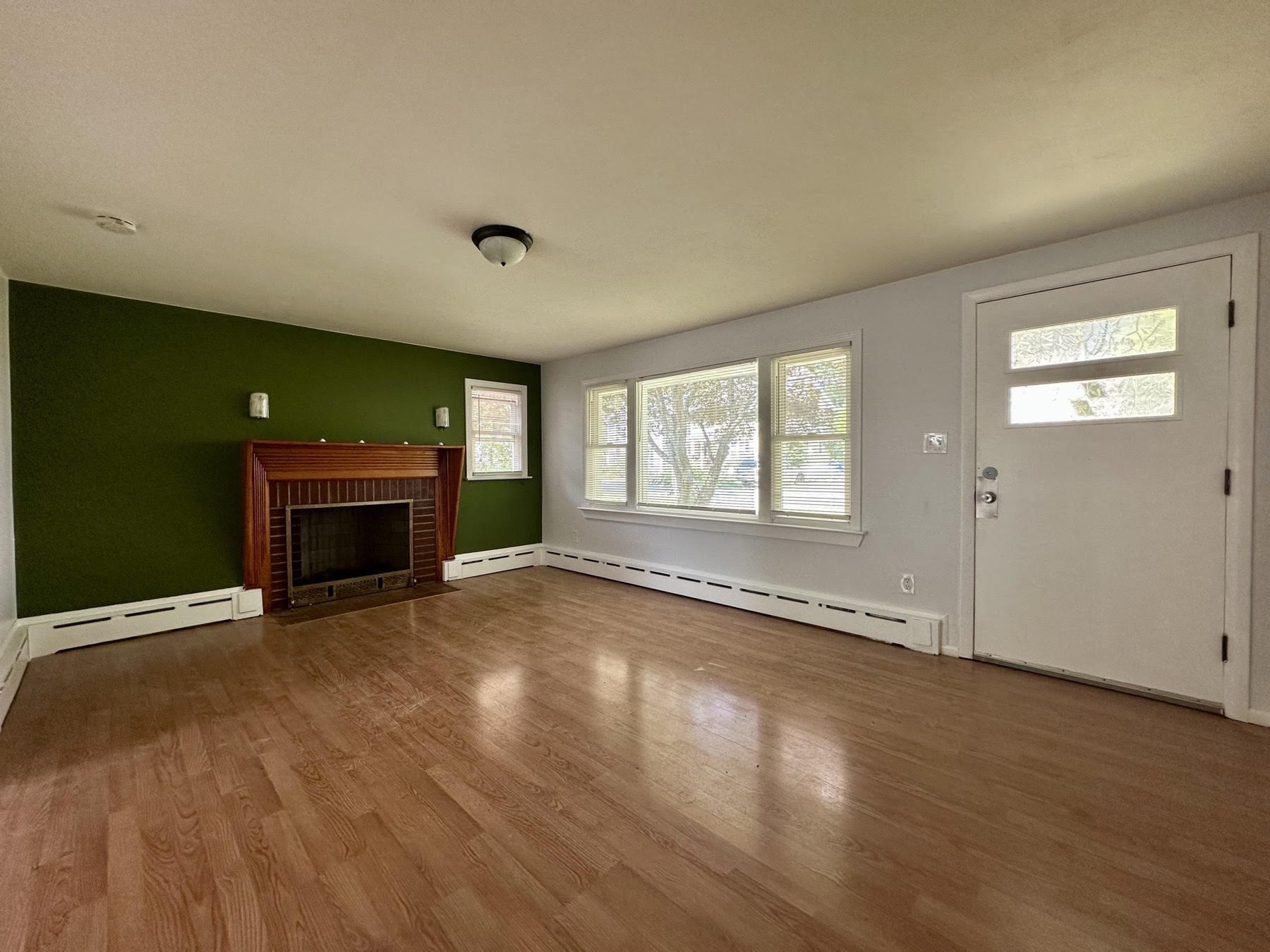137 Carroll St Property Photo 5