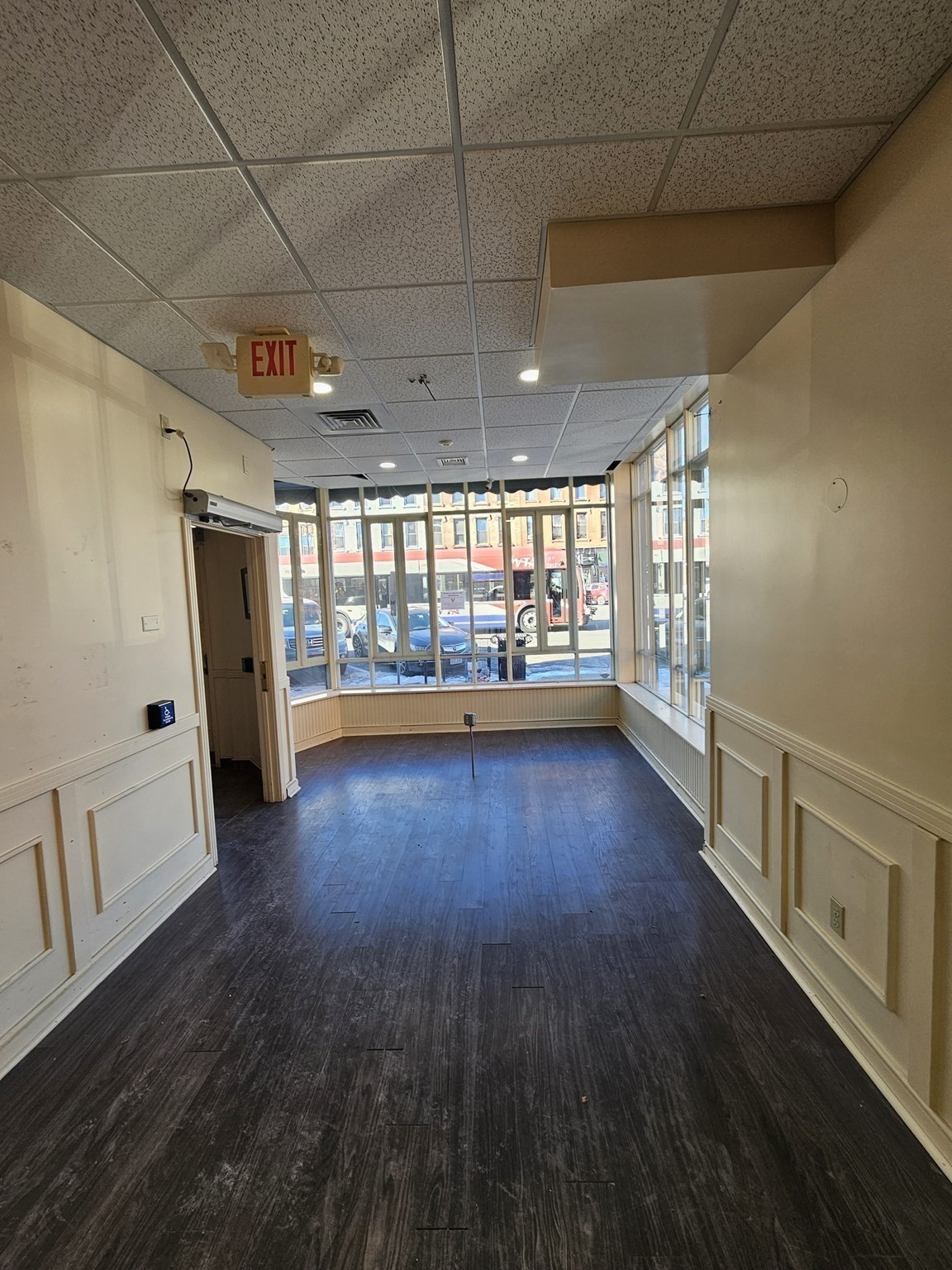 180 Main Property Photo 4