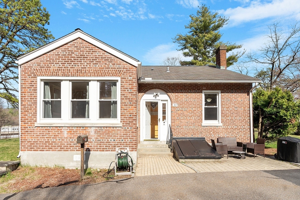33 Auman St Property Photo 5