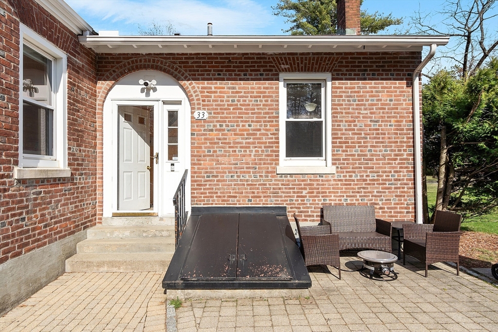 33 Auman St Property Photo 7