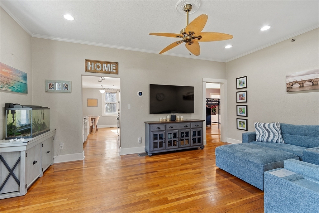 33 Auman St Property Photo 14