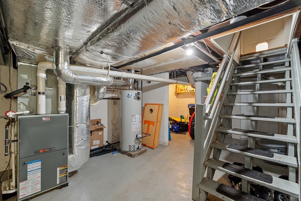 33 Auman St Property Photo 41