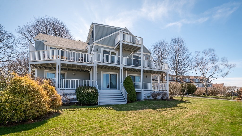7 Hawthorne Lane Property Photo 1