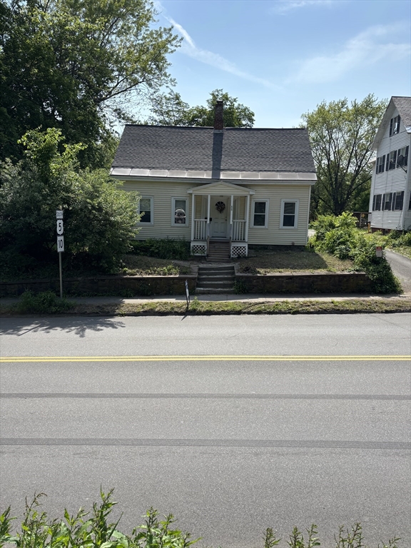 88 Deerfield St Property Photo 1