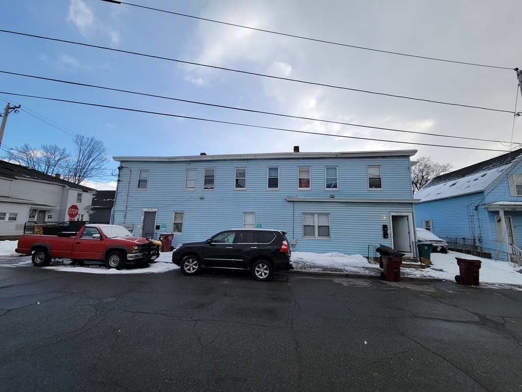 712 School St Property Photo 1