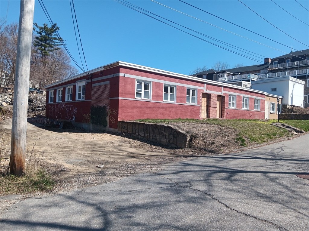 63 Walnut St Property Photo 1