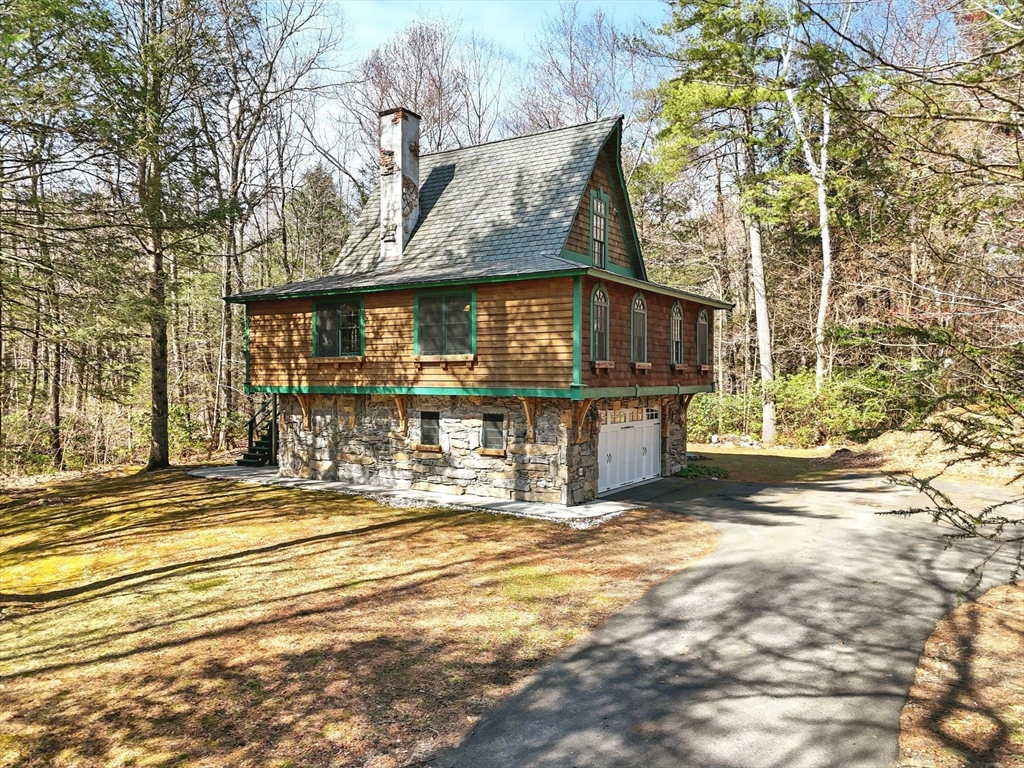 315 Southampton Rd Property Photo 1