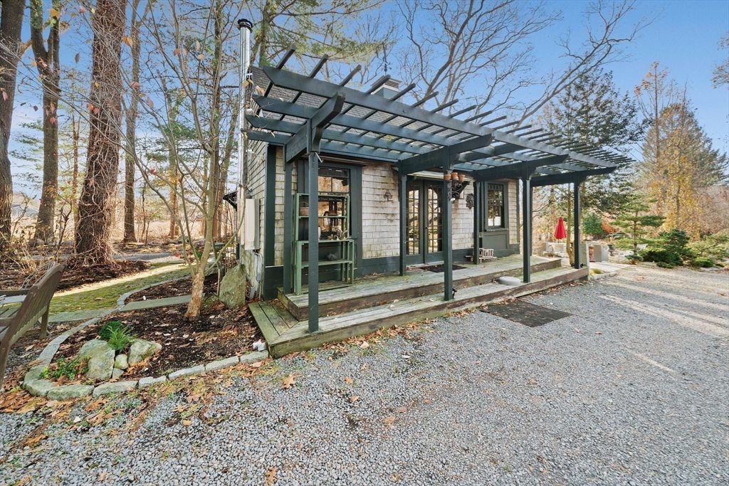 373 N Franklin St Property Photo 5