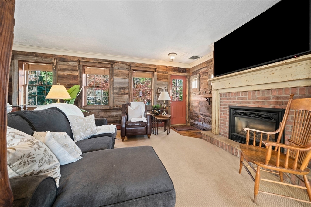 373 N Franklin St Property Photo 22