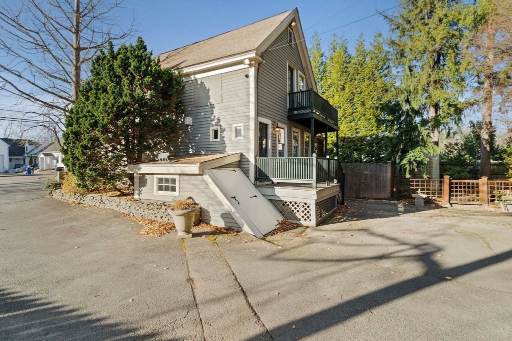373 N Franklin St Property Photo 36