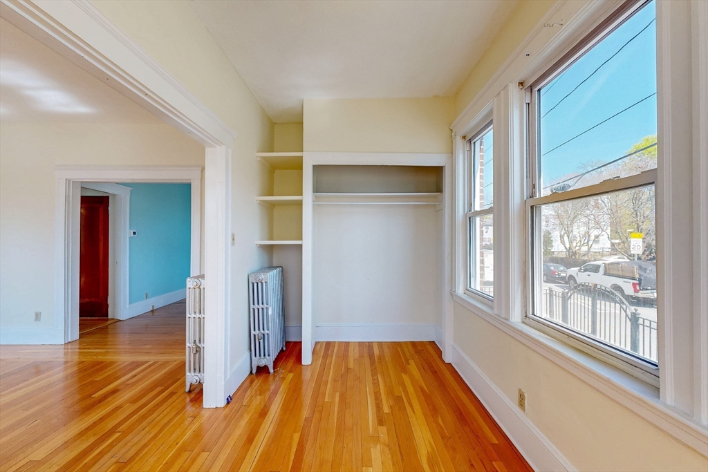 139 Selden St Property Photo 8