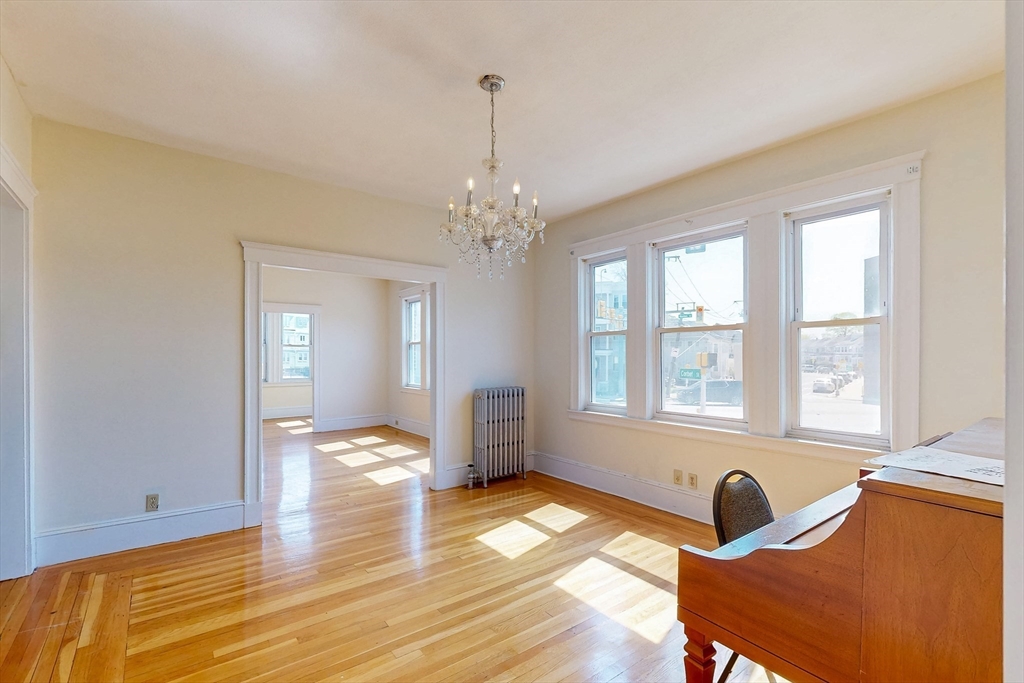 139 Selden St Property Photo 14
