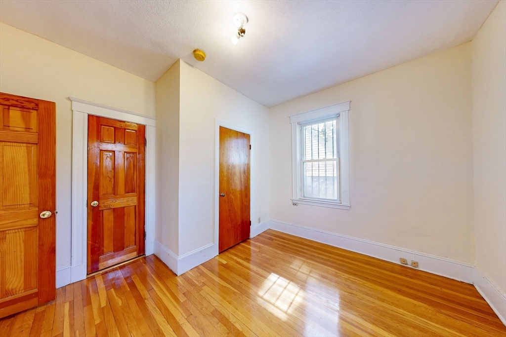 139 Selden St Property Photo 16