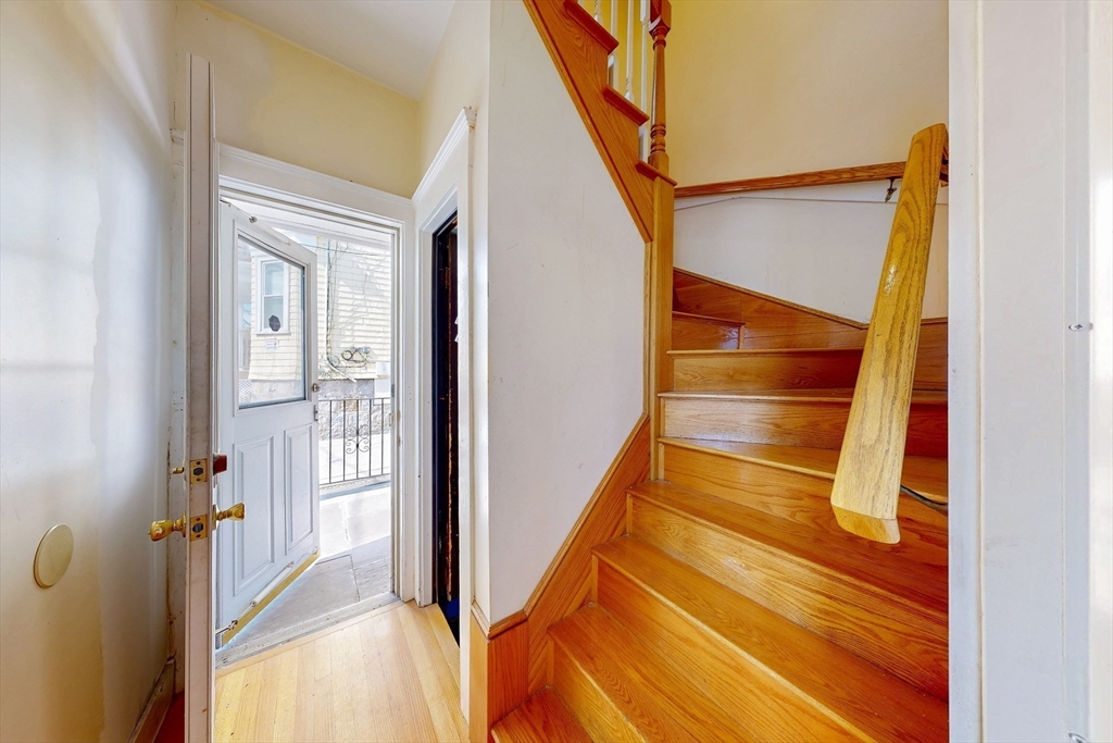 139 Selden St Property Photo 24