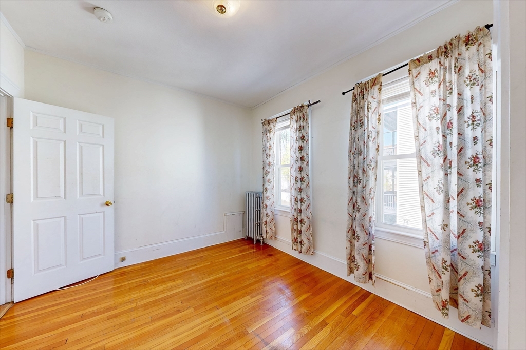 139 Selden St Property Photo 27