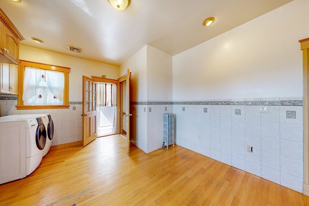 139 Selden St Property Photo 28
