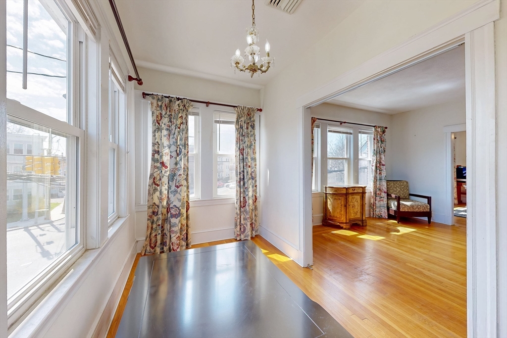 139 Selden St Property Photo 32